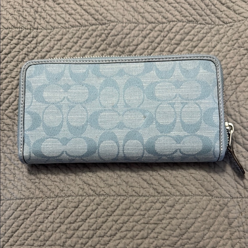 Man’s Coach  Zip Wallet